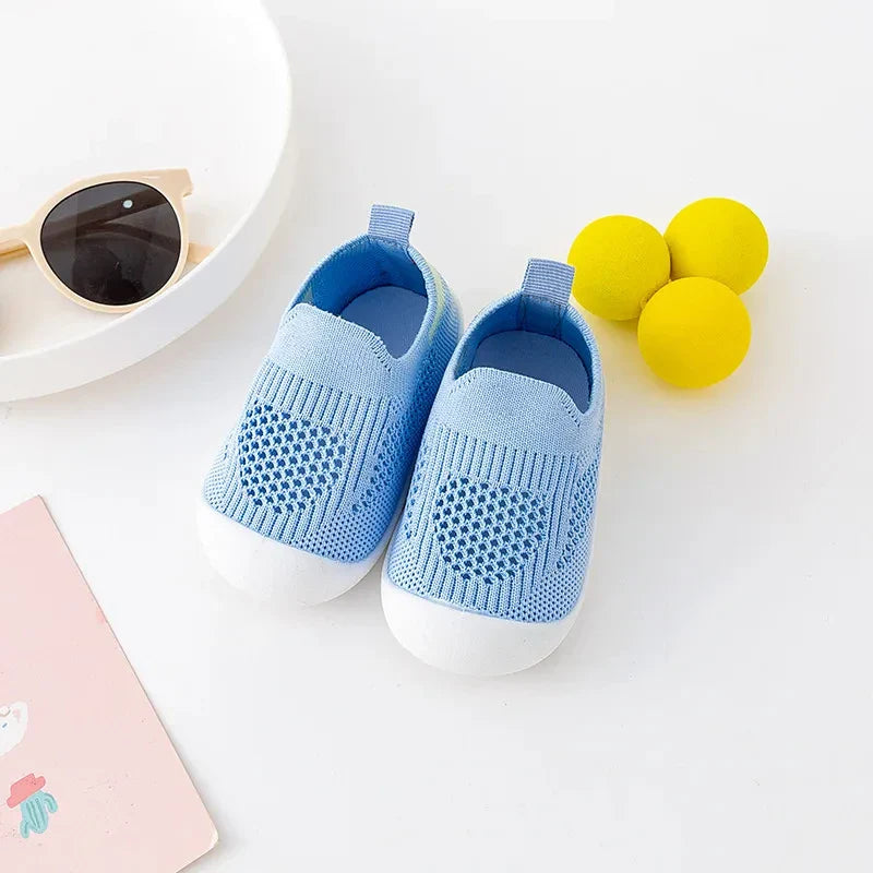 Baby toddler shoes, soft-soled non-slip baby shoes, one-step children's boy or girl