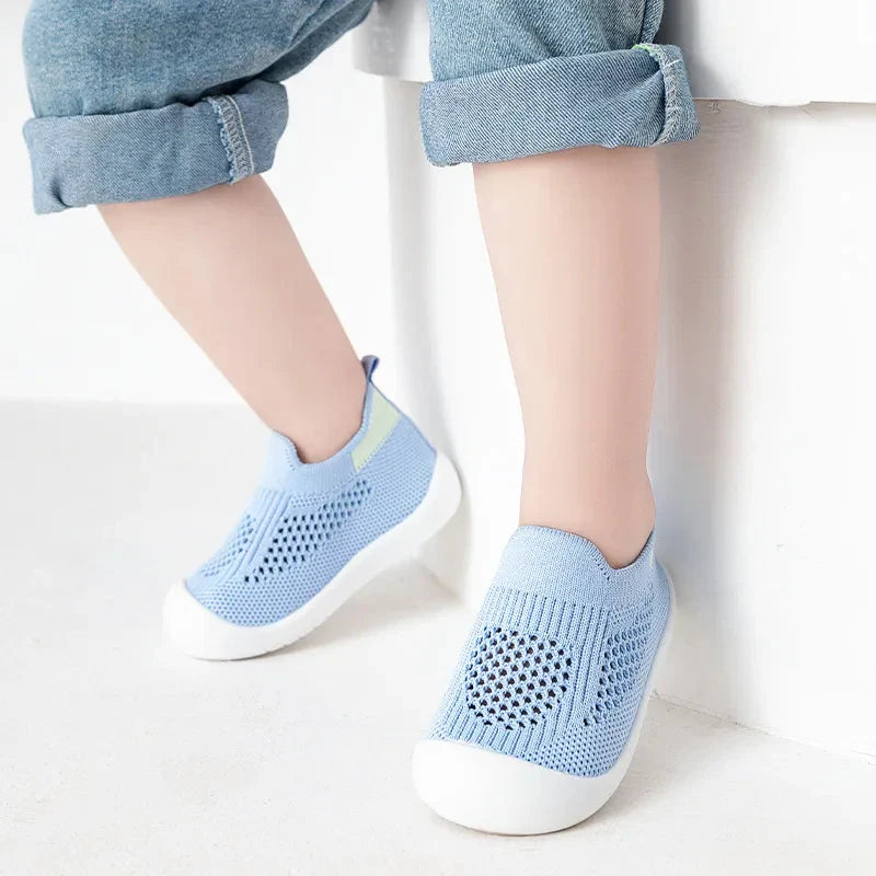 Baby toddler shoes, soft-soled non-slip baby shoes, one-step children's boy or girl