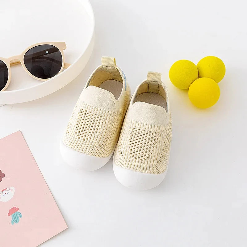 Baby toddler shoes, soft-soled non-slip baby shoes, one-step children's boy or girl