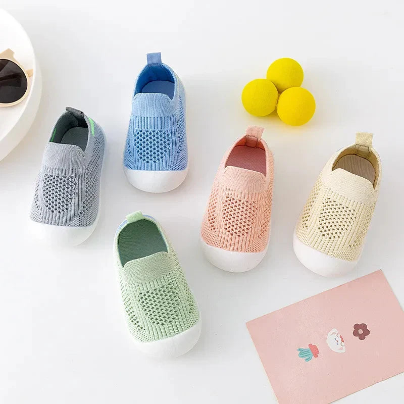Baby toddler shoes, soft-soled non-slip baby shoes, one-step children's boy or girl